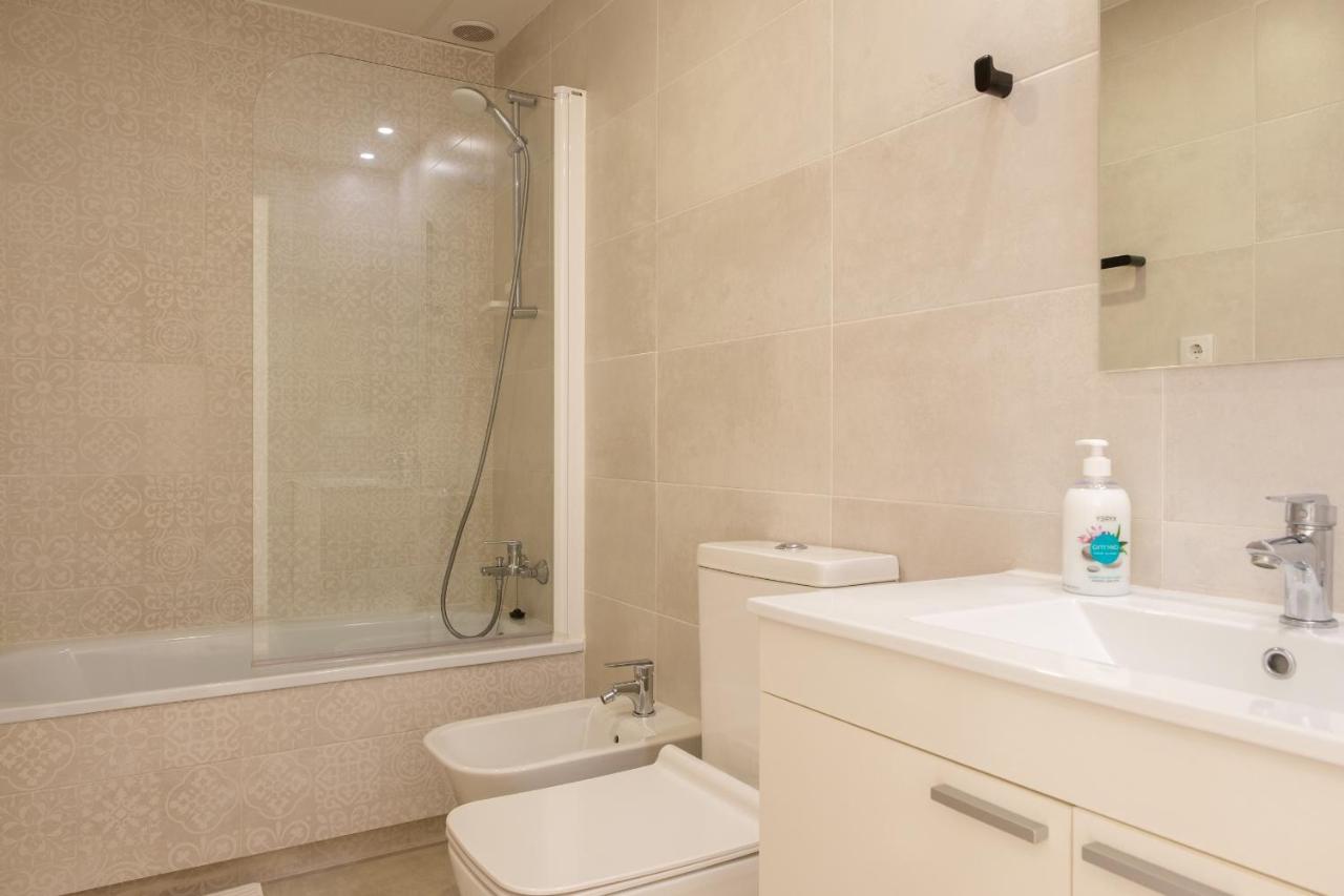 Apartment With Super Comfortable Beds Valenza Esterno foto